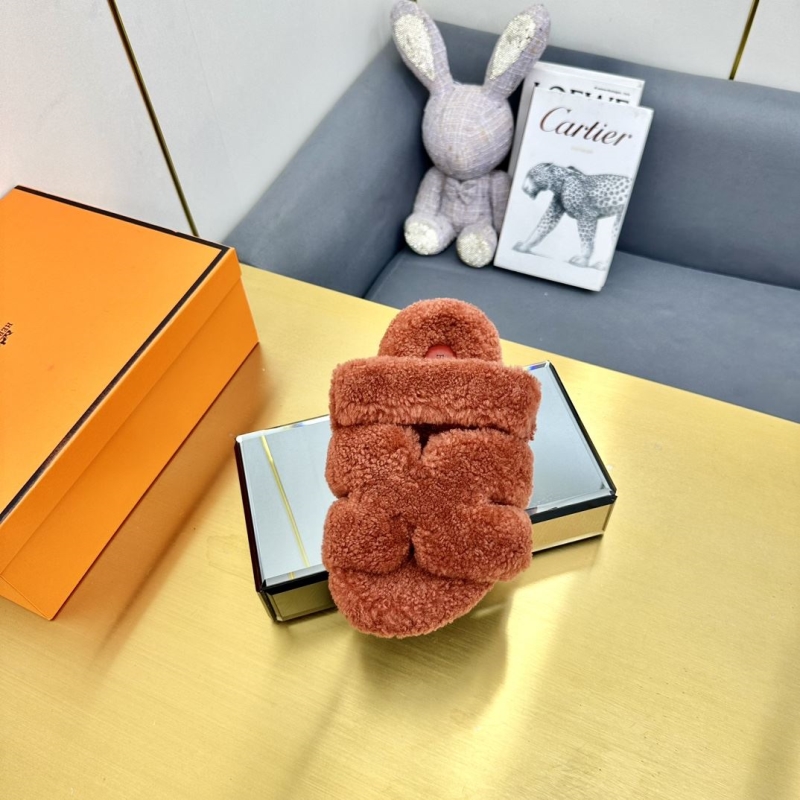 H**mes slippers